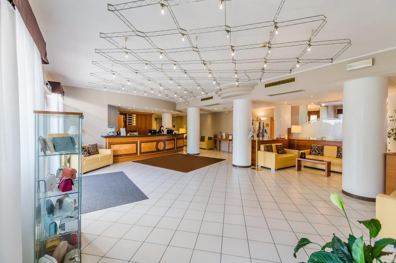 Una Hotels Occhiobello Ngoại thất bức ảnh